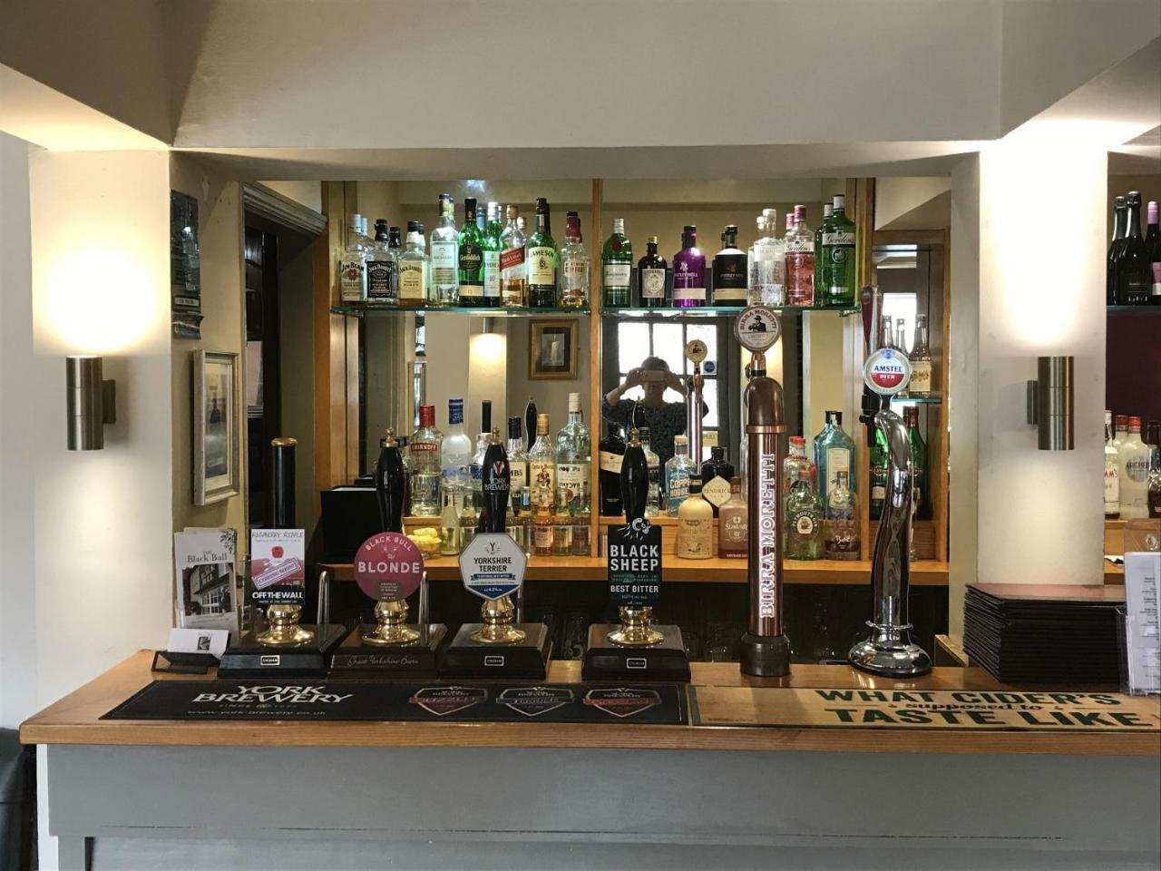 The Black Bull Inn Escrick Kültér fotó